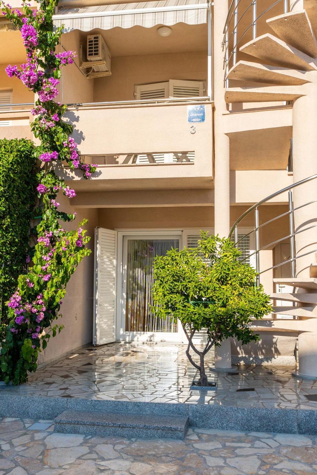 Apartments Cvetka نوفاليا المظهر الخارجي الصورة